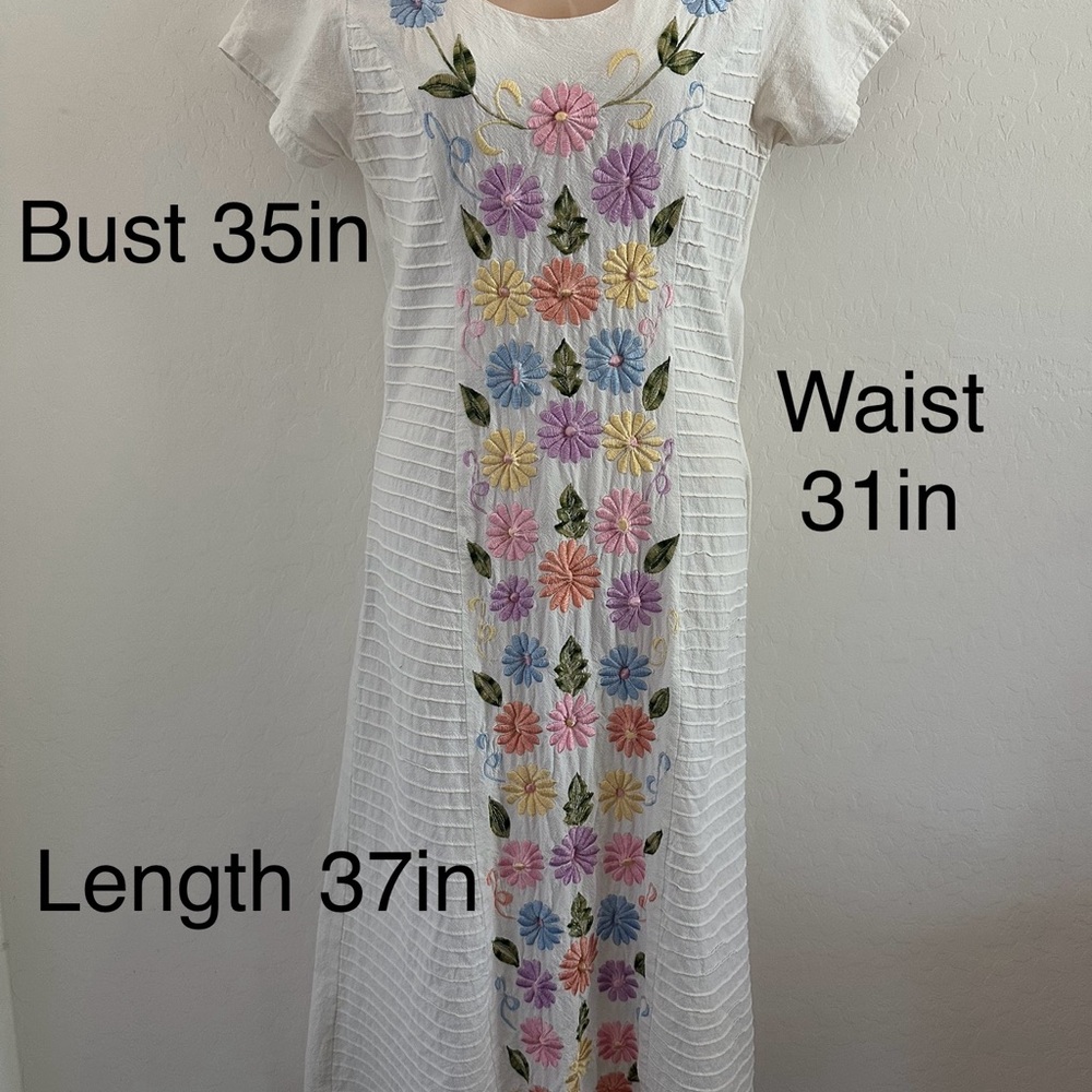Vintage Floral Embroidered White Cotton Dress size M